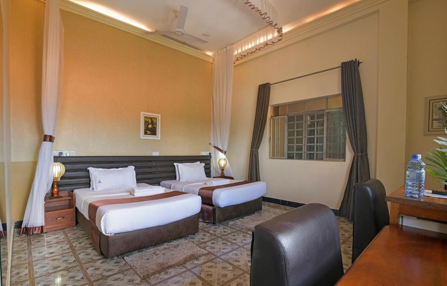 Hoima Buffalo Hotel & Business Hub Ltd Экстерьер фото