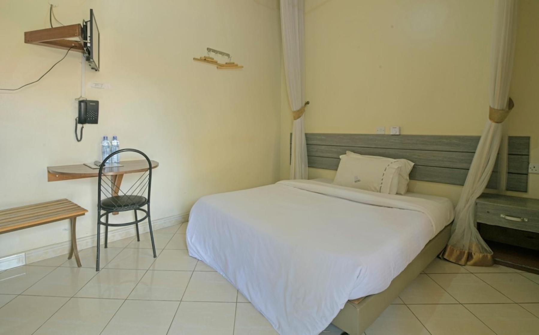 Hoima Buffalo Hotel & Business Hub Ltd Экстерьер фото