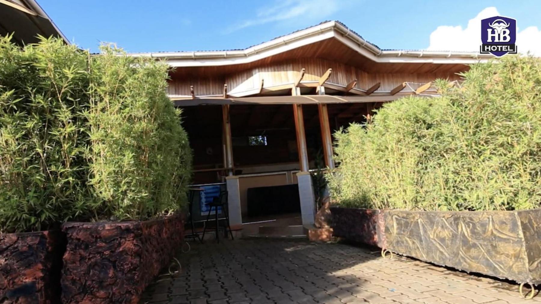 Hoima Buffalo Hotel & Business Hub Ltd Экстерьер фото