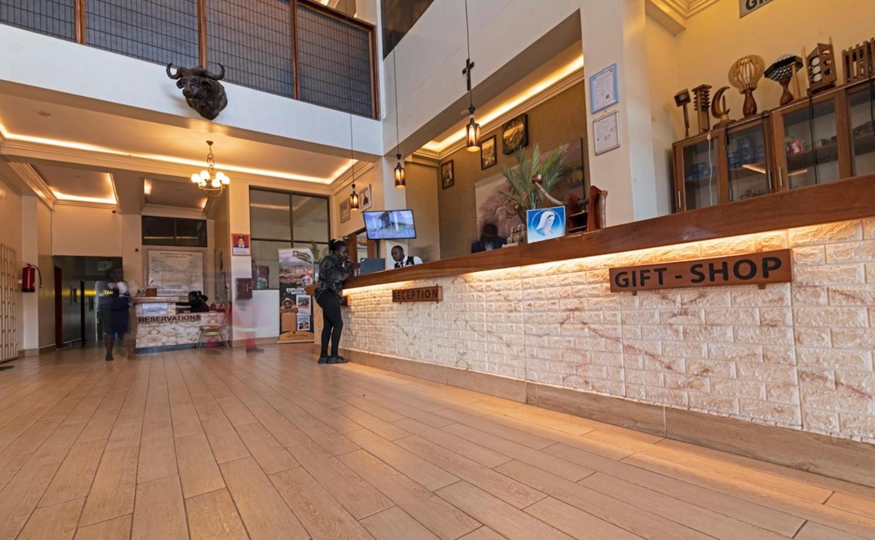 Hoima Buffalo Hotel & Business Hub Ltd Экстерьер фото