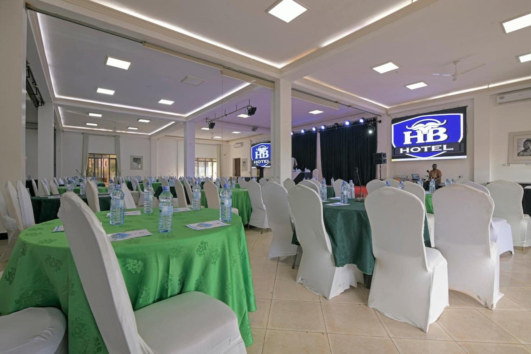 Hoima Buffalo Hotel & Business Hub Ltd Экстерьер фото