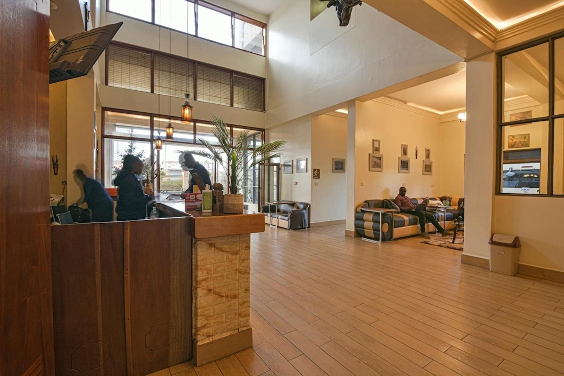 Hoima Buffalo Hotel & Business Hub Ltd Экстерьер фото