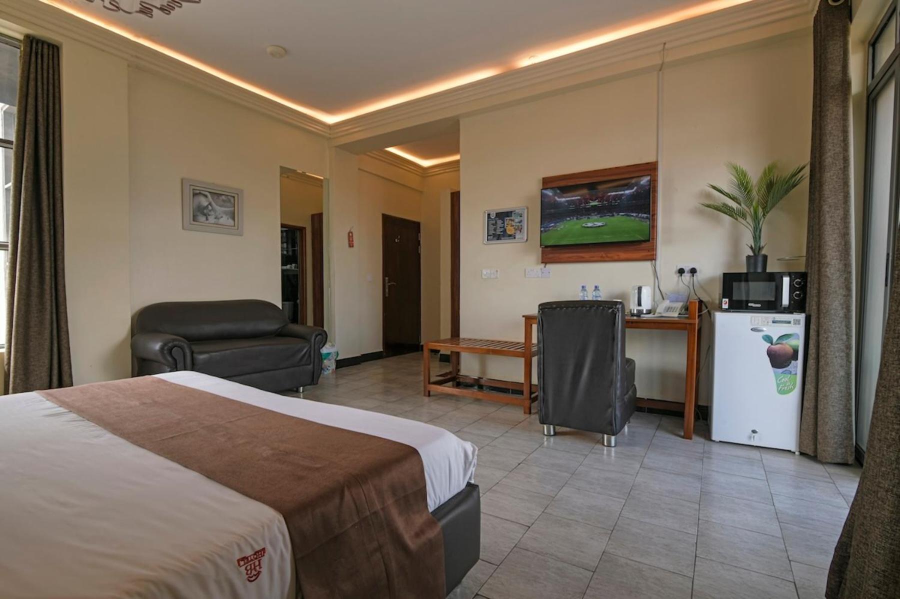 Hoima Buffalo Hotel & Business Hub Ltd Экстерьер фото
